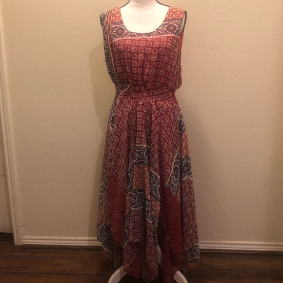 Dresses & Skirts - Handkerchief hem dress